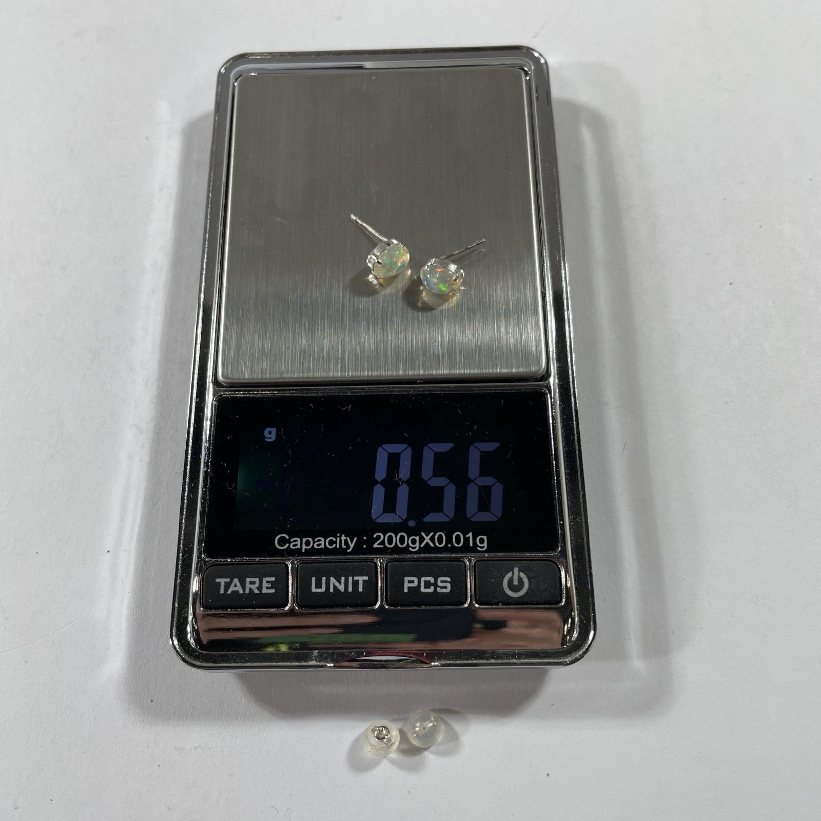 ☆ K18WG刻印 18金 ホワイトゴールド 石付き両耳ピアス キャッチ 