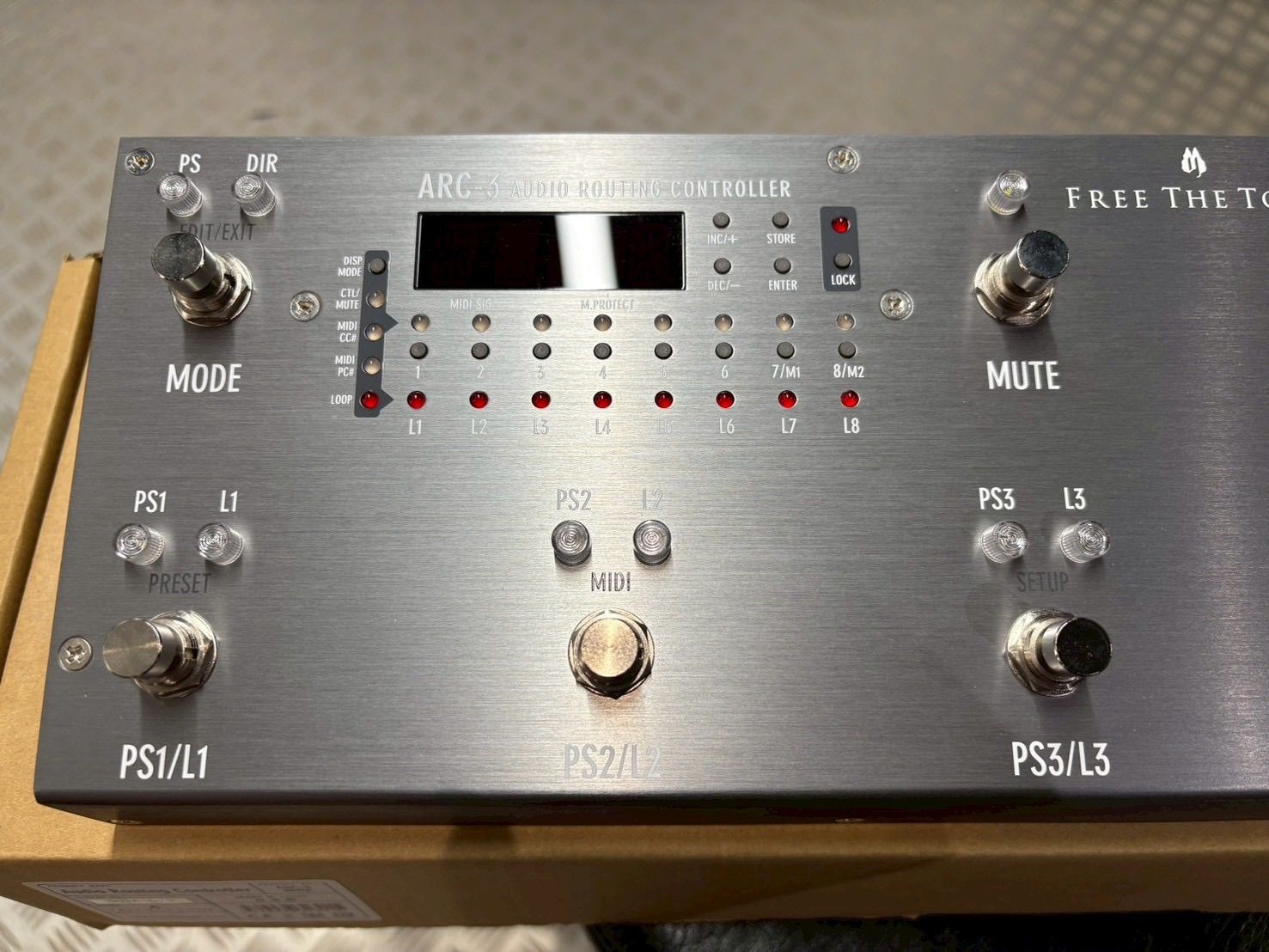 FREE THE TONE / ARC-3 SILVER プログラマブルスイッチャー - メルカリ
