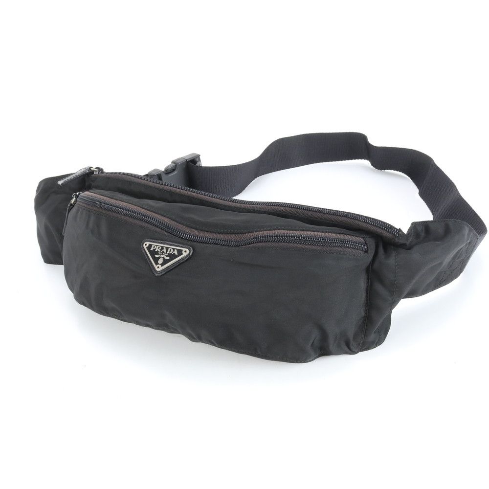 プラダ ボディバッグ ブラック 三角ロゴ テスートナイロン ウエストバッグ PRADA（プラダ） 中古品 TESSUTO MONTAGN ボディバッグ ウエストポーチ