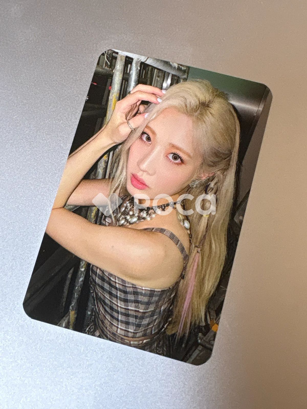 LOONA 今月の少女 キムリップ [&] C - メルカリ