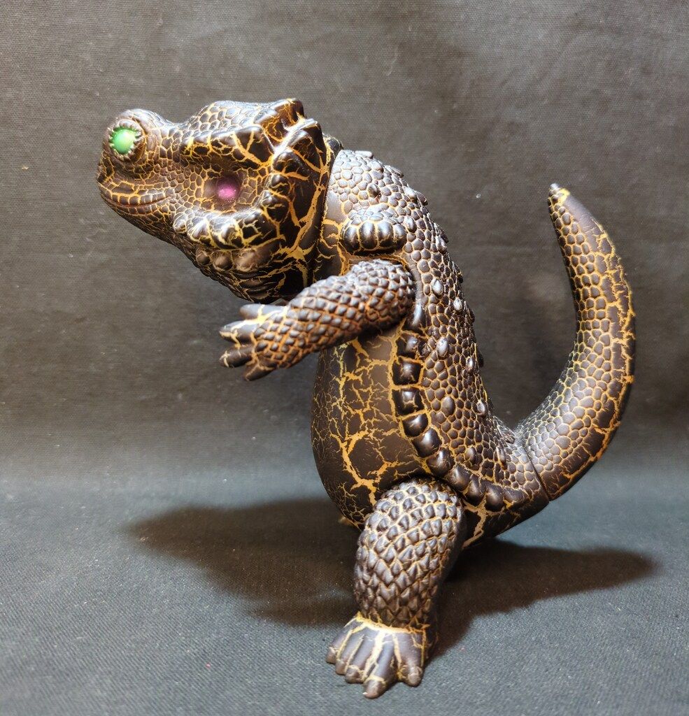 ペインターネット フトアゴン ソフビ ナイトメア２(蓄光)【開封品】 ペインターネット フトアゴン ナイトメア2 蓄光 - メルカリ