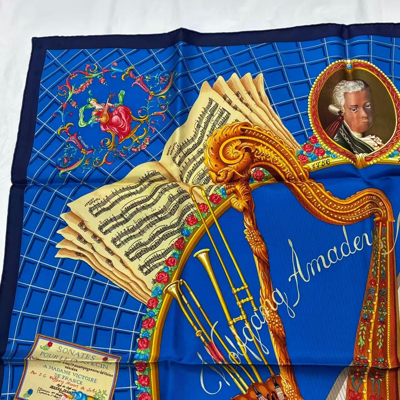 新品同様 HERMES エルメス カレ90 シルク スカーフ Wolfgang Amadeus