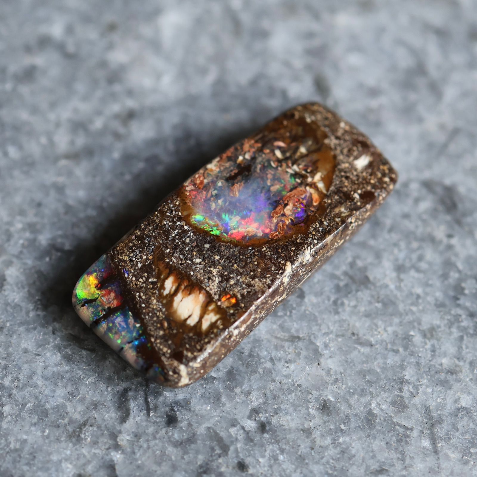 天然ボルダーオパール 13.92ct クイーンズランド産 オーストラリア産