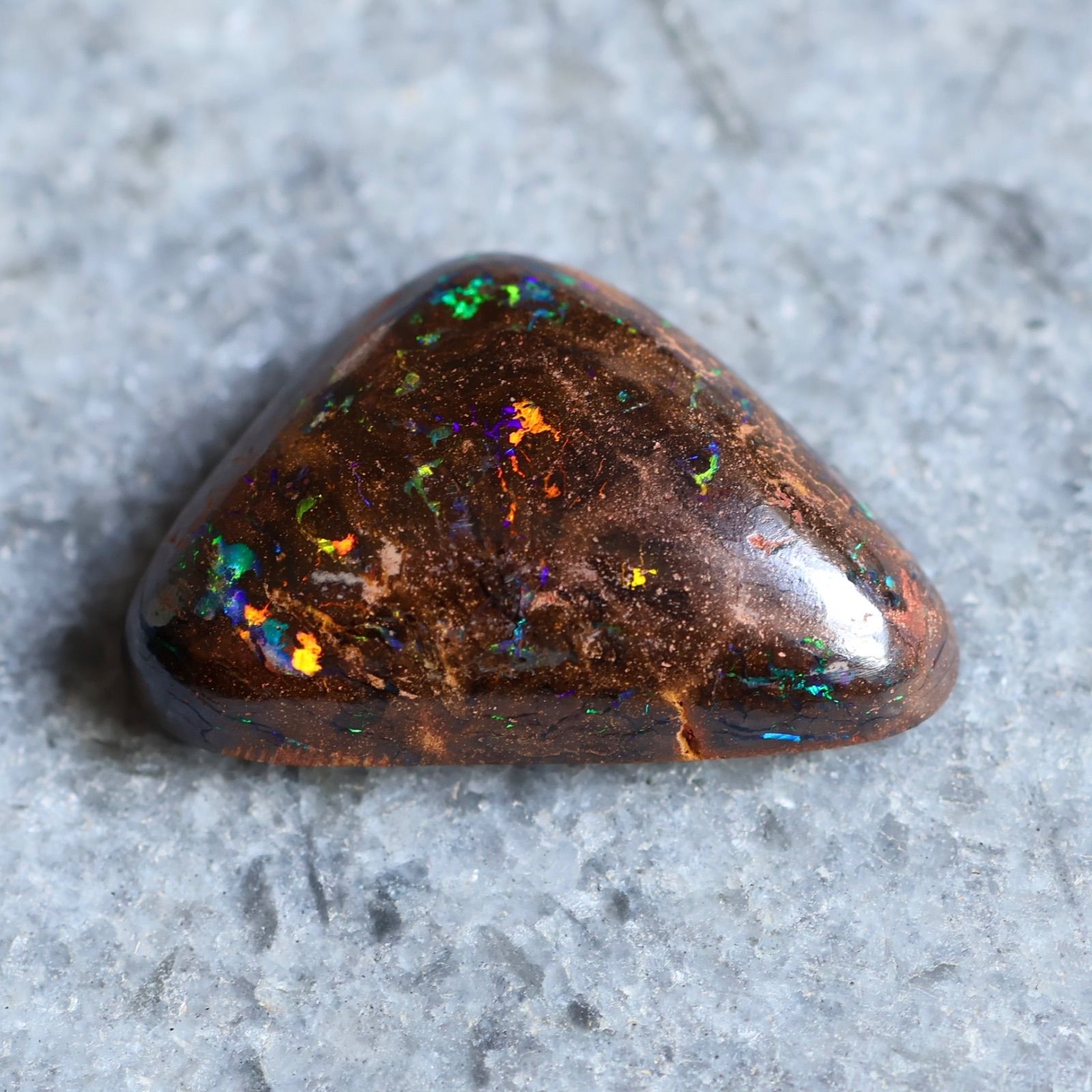 天然ボルダーオパール17.76ct クイーンズランド産 オーストラリア産
