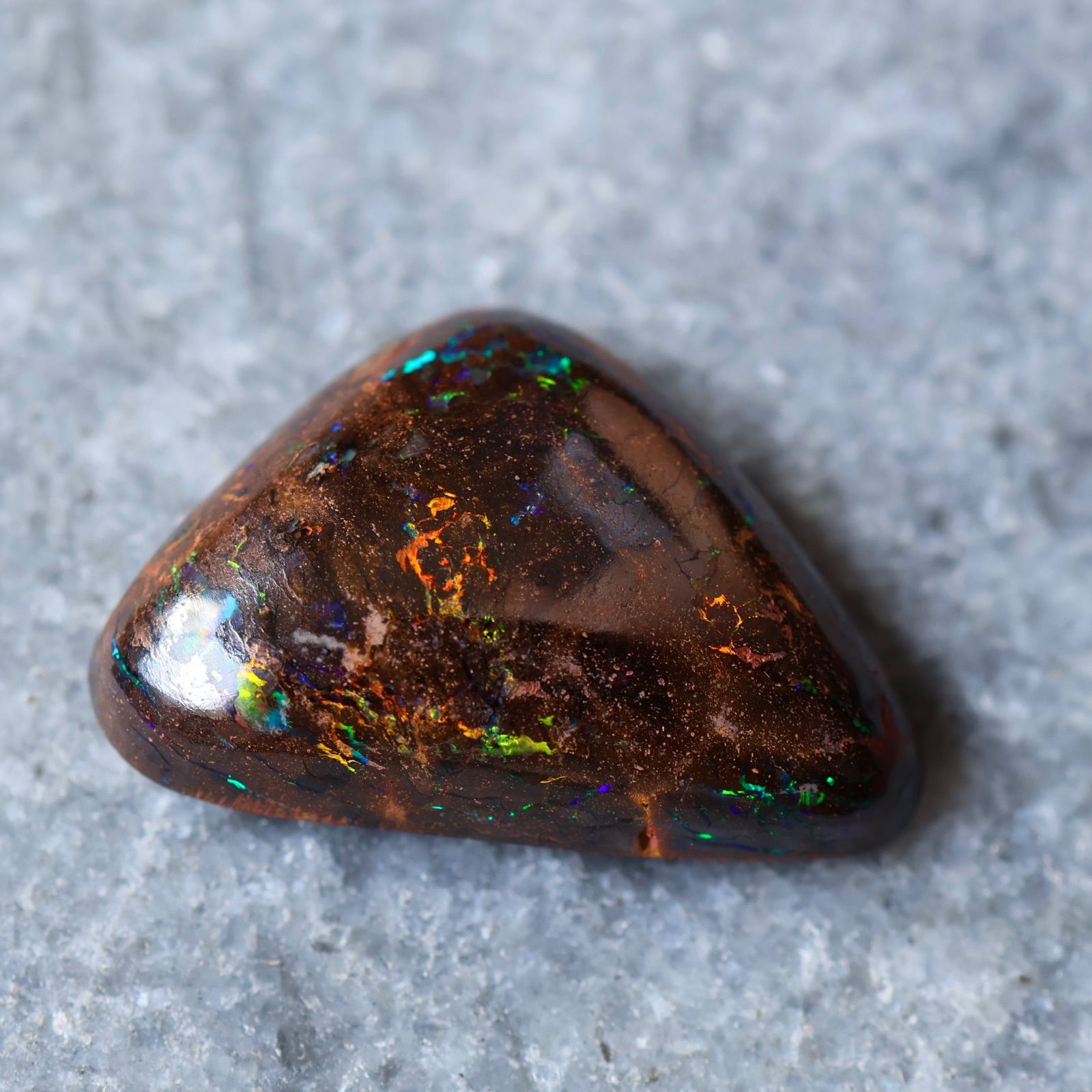 天然ボルダーオパール17.76ct クイーンズランド産 オーストラリア産