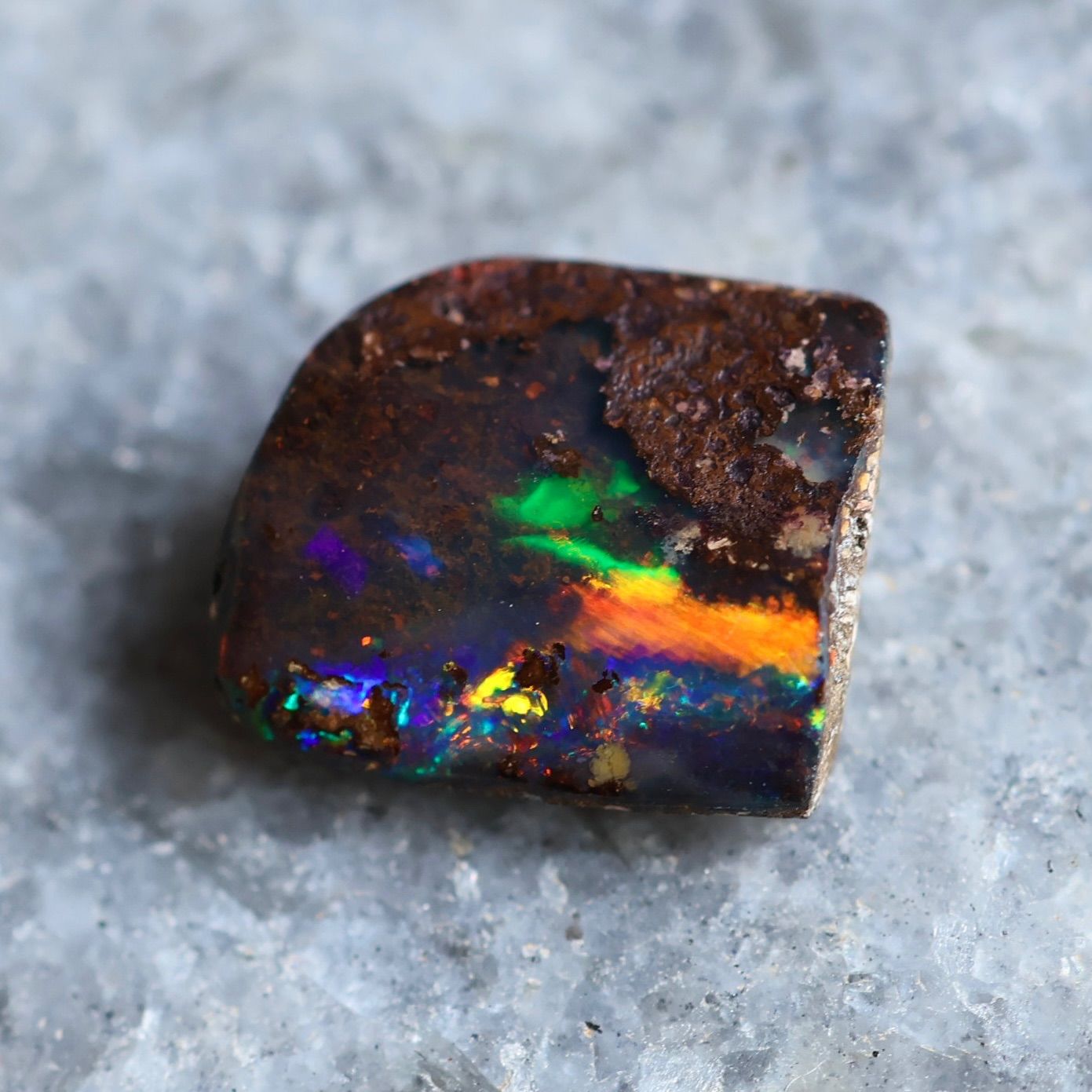 天然ボルダーオパール 1.94ct クイーンズランド産 オーストラリア産