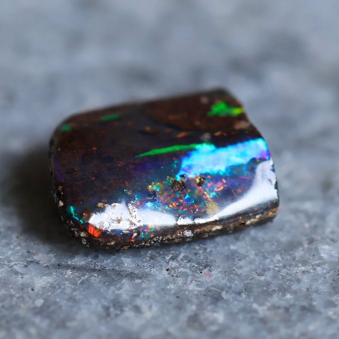 天然ボルダーオパール 1.94ct クイーンズランド産 オーストラリア産