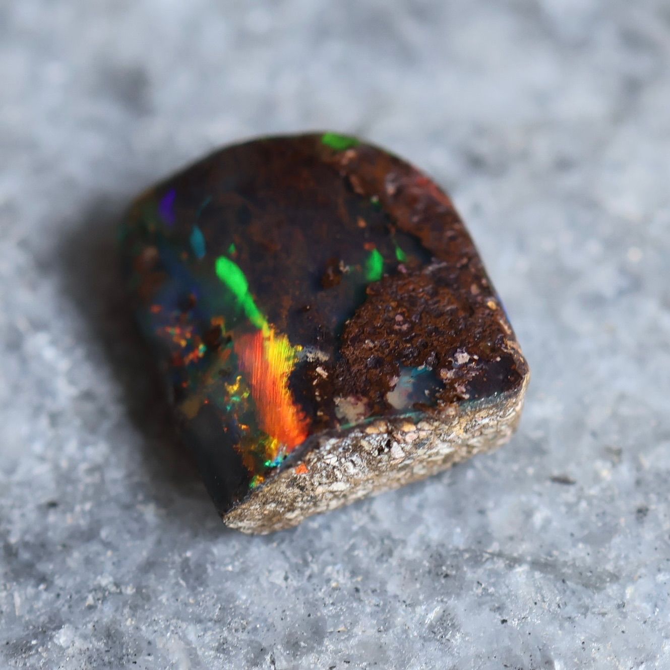 天然ボルダーオパール 1.94ct クイーンズランド産 オーストラリア産