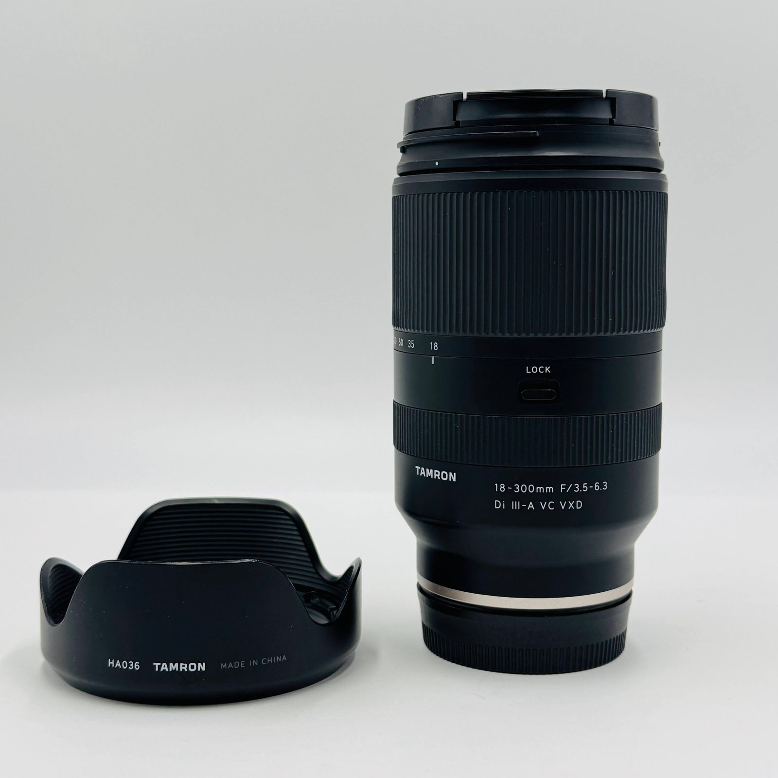 美品 TAMRON (タムロン) 18-300mm F3.5-6.3 Di III-A VC VXD SONY E 