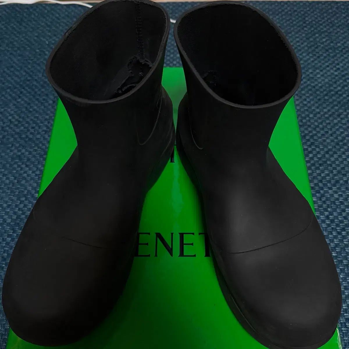 42 ボッテガ・ヴェネタ パドルブーツ ブラック - メルカリ