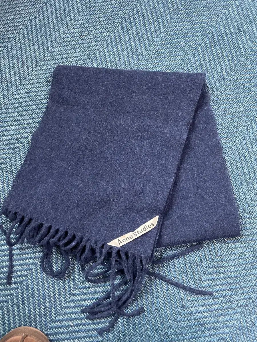 Acne Studios アクネストゥディオズ ネイビーマフラー 旧モデルタグ