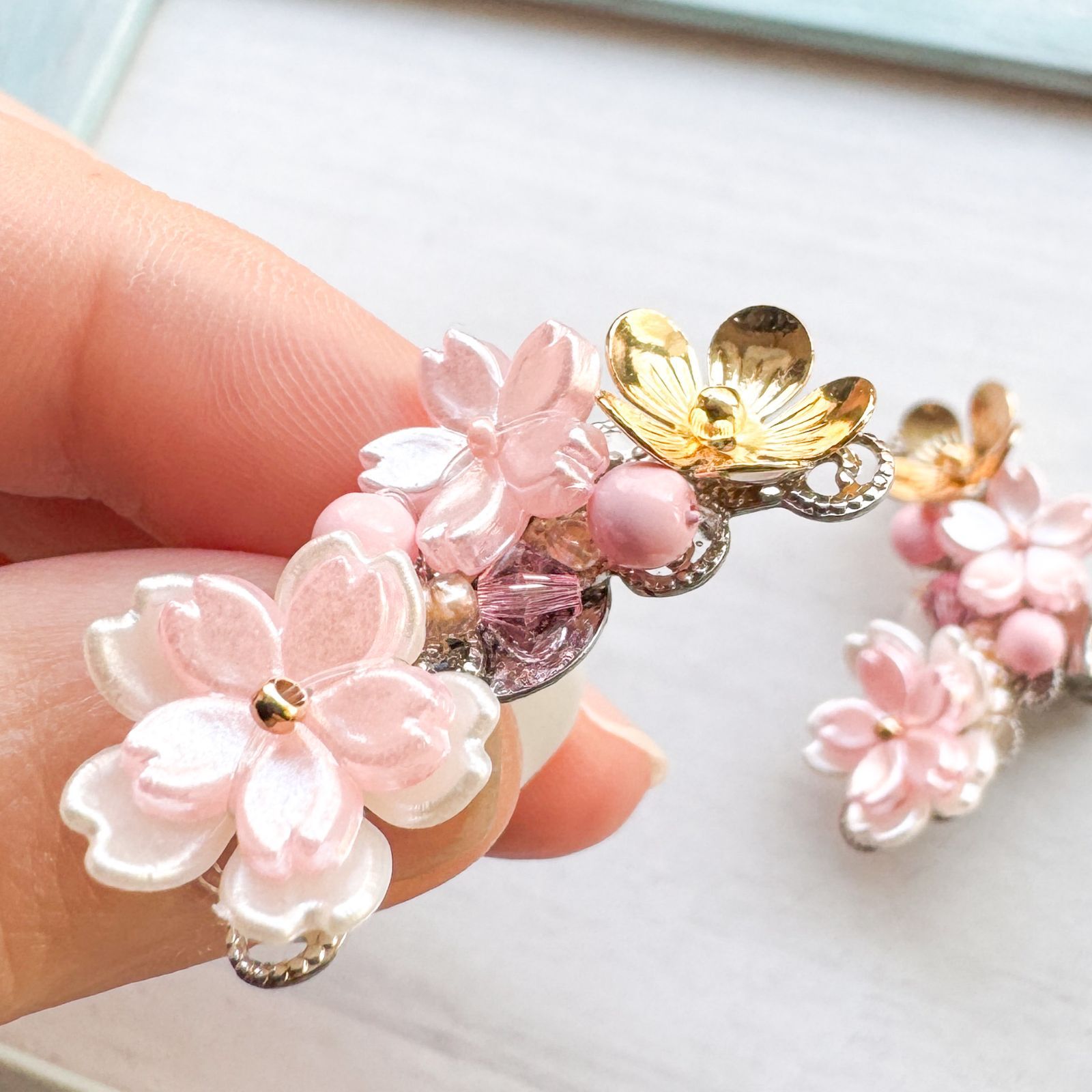 咲き始めの桜イヤーカフ（両耳セット） - メルカリ