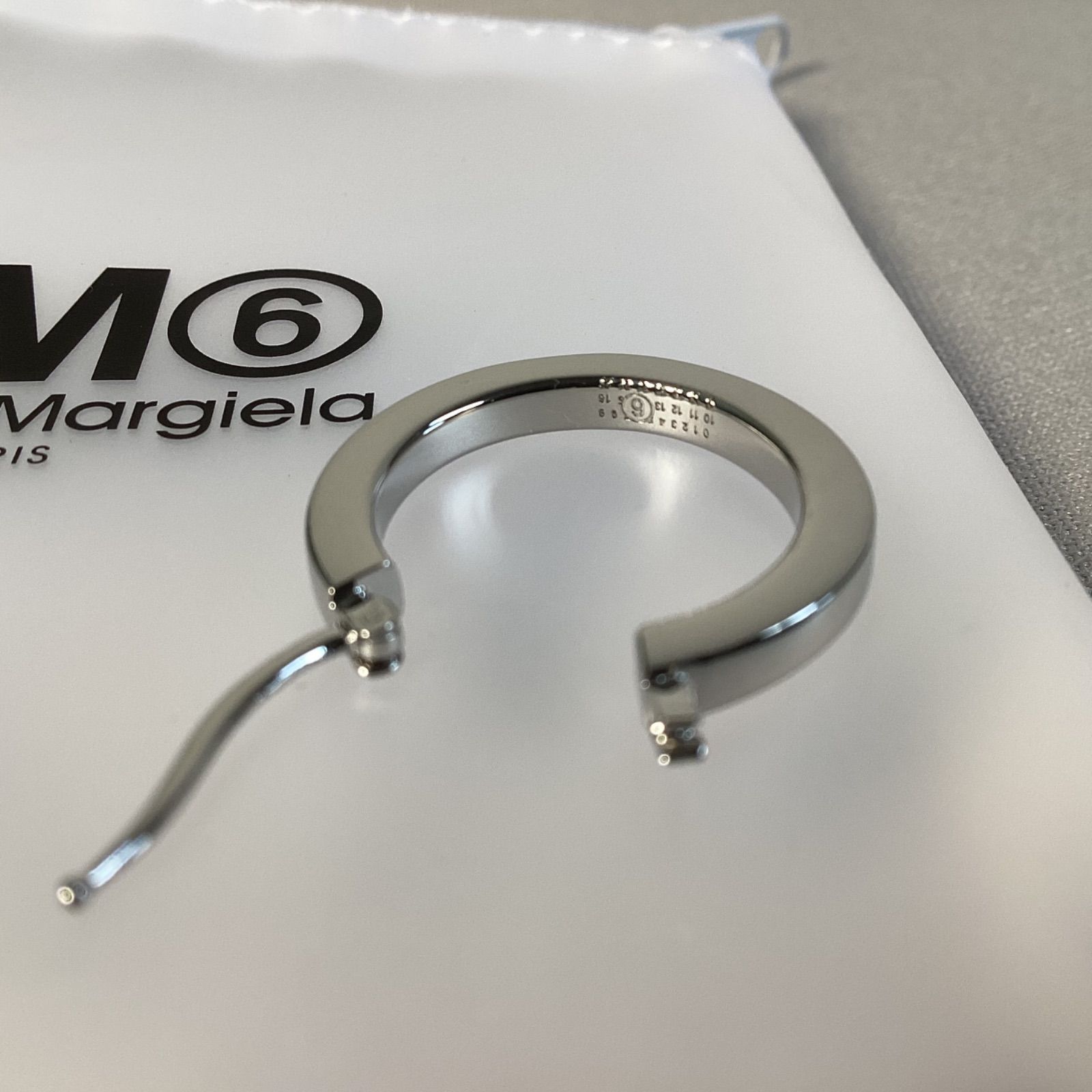 新品、未使用】MM6 MAISON MARGIELA ナンバリング フープピアス