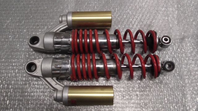 CB400SF HYPER VTEC Revo の リアサスペンション SHOWA:#1768438248