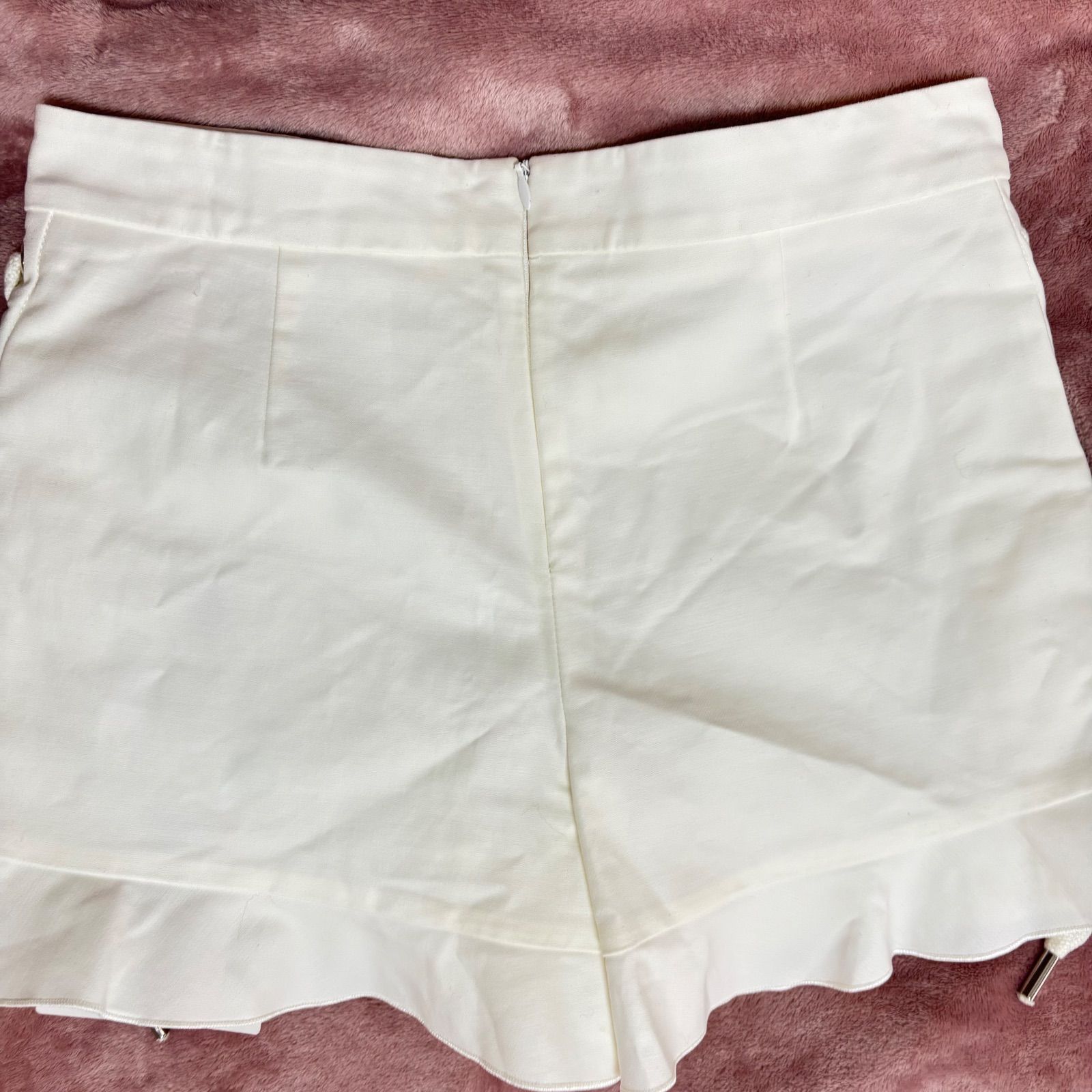 未使用✨レッドヴァレンティノ RED VALENTINO ショートパンツ 白