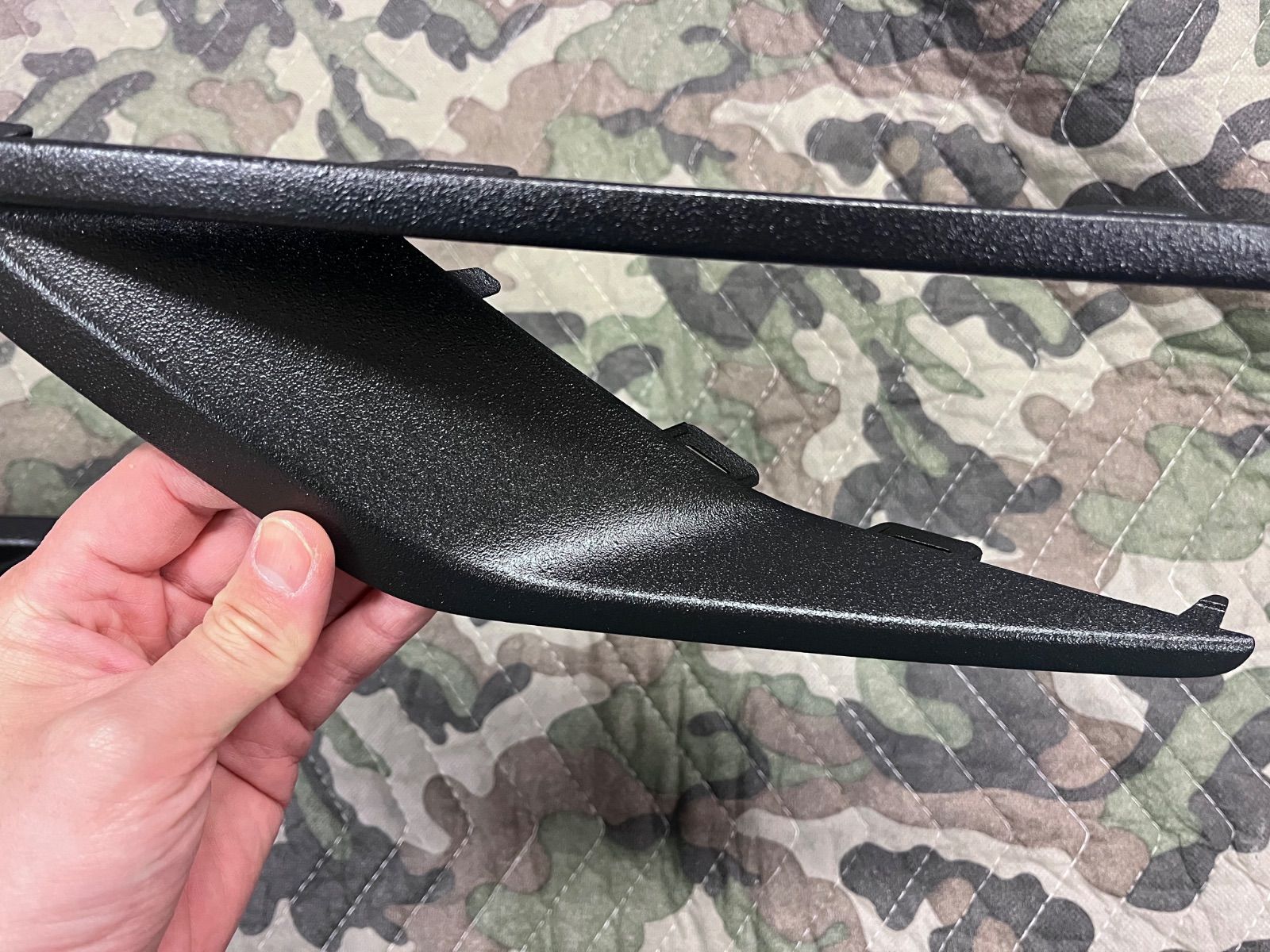 新型デリカD5 後期 フォグベゼル フォグカバー 細目 チッピング塗装