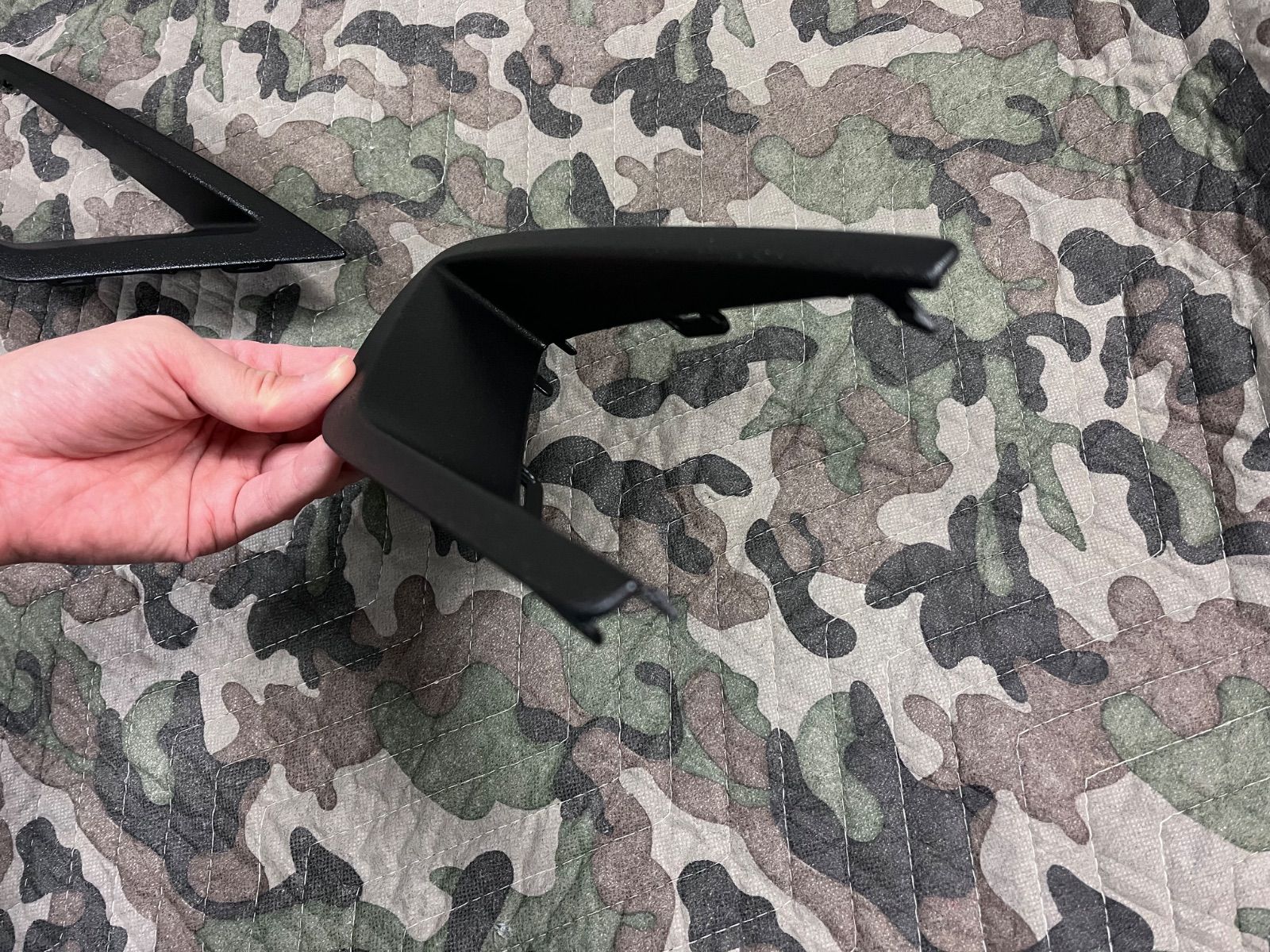 新型デリカD5 後期 フォグベゼル フォグカバー 細目 チッピング塗装 新型デリカD5 後期 フォグベゼル フォグカバー 細目 チッピング塗装