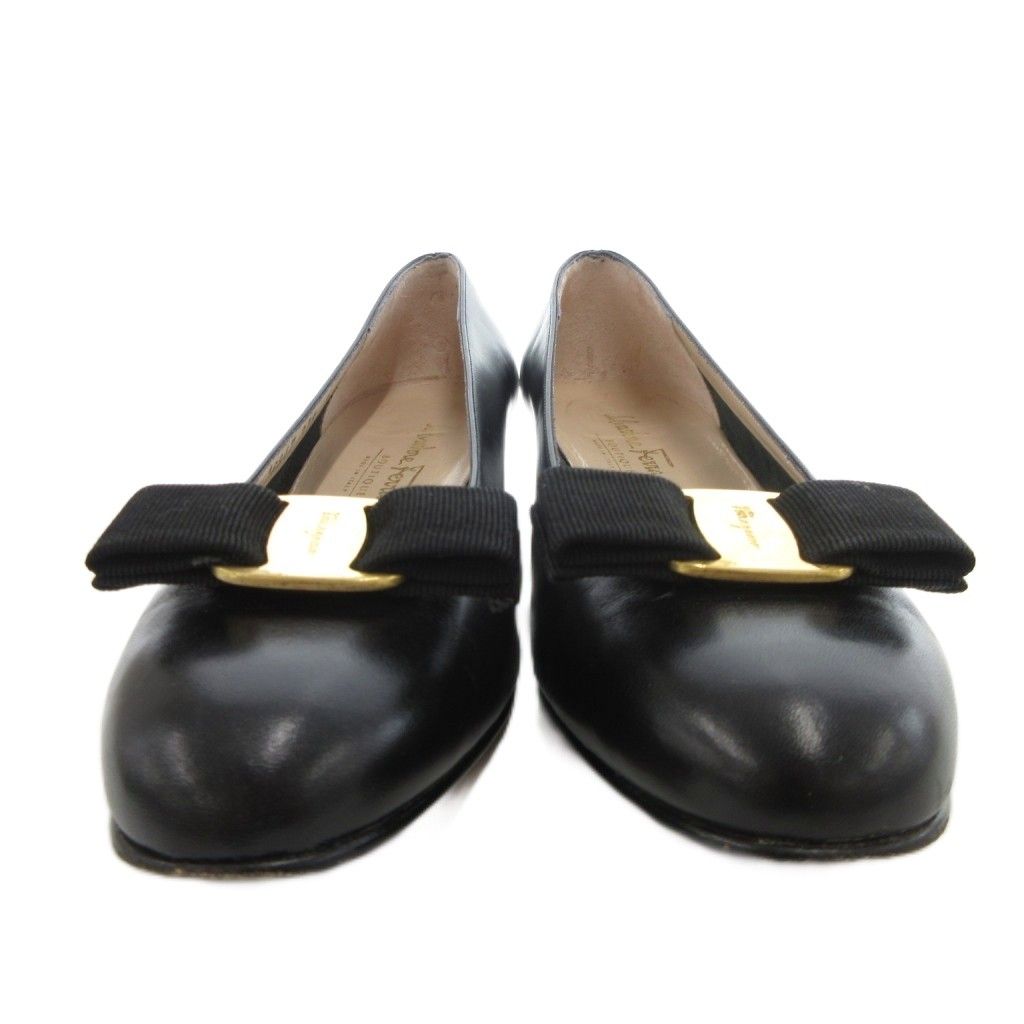 サルヴァトーレフェラガモ Salvatore Ferragamo ヴァラリボン パンプス