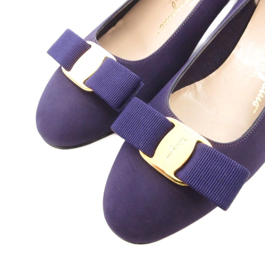 サルヴァトーレフェラガモ　新品　ヴァラ　リボン　スエード　パープル　US5.5 サルヴァトーレフェラガモ 新品 ヴァラ リボン スエード パープル US5.5