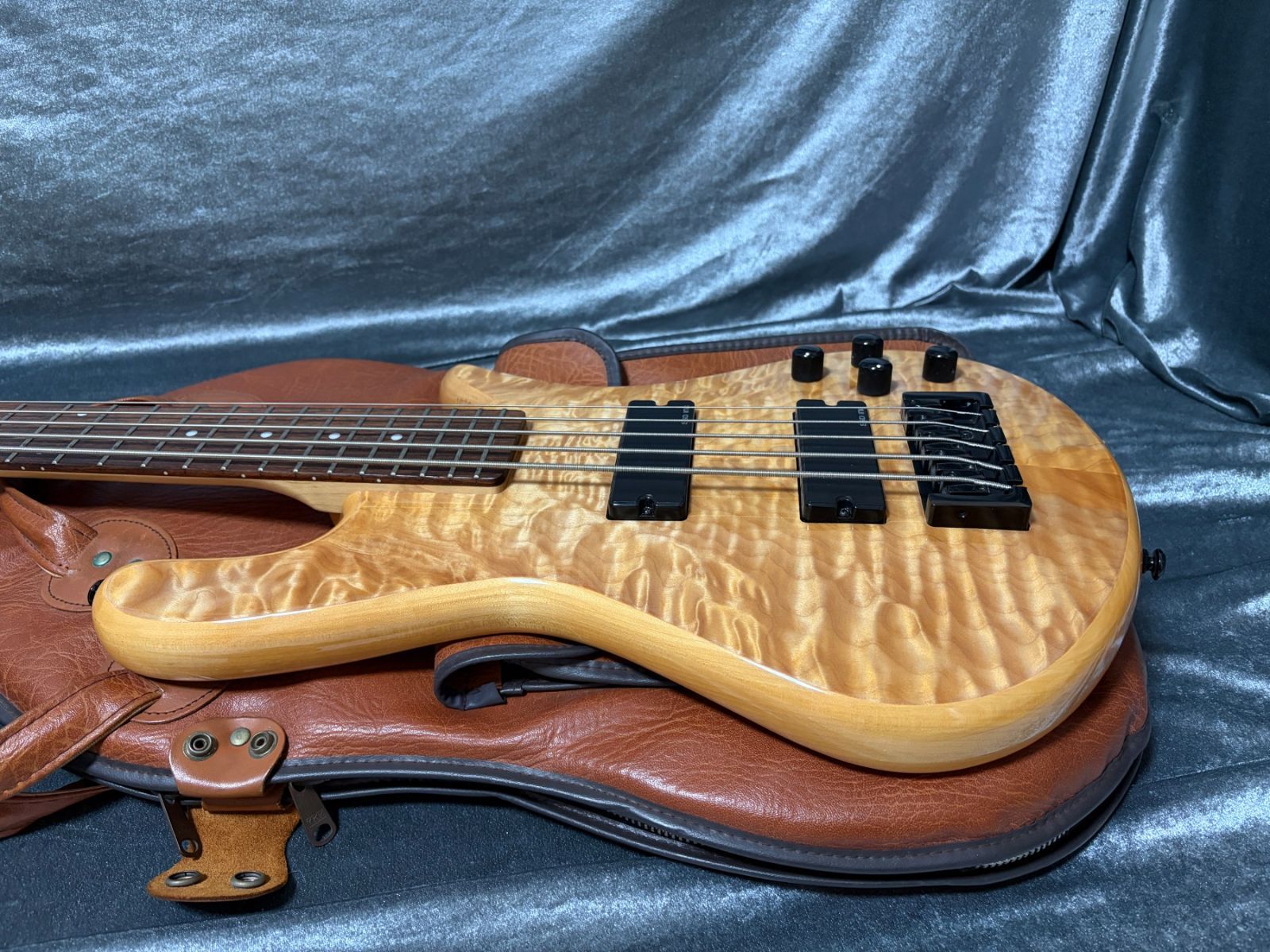 ☆美品 Spector Legend 5 Classic with SSD 5弦ベース アクティブ