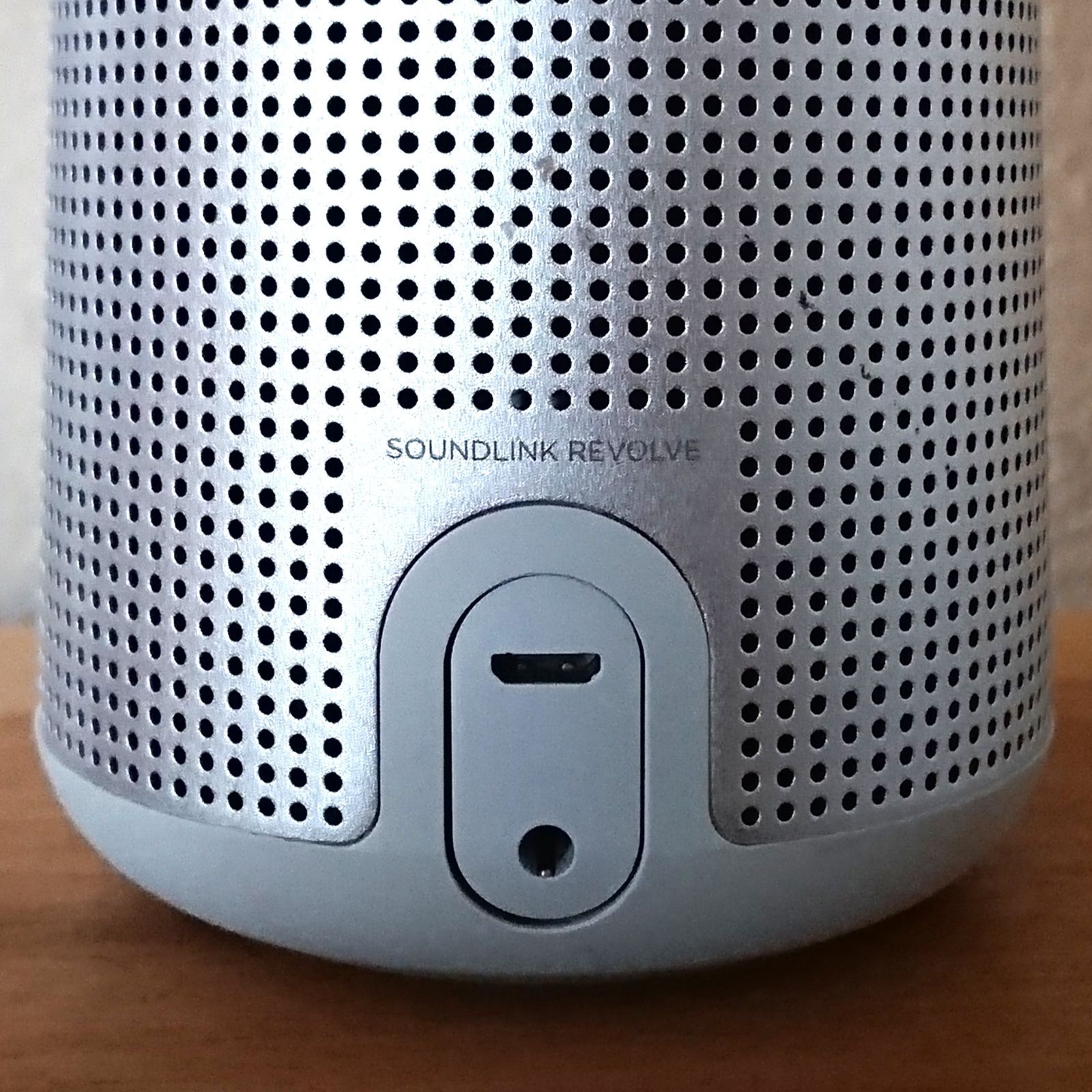 動作確認済】Bose SoundLink Revolve Bluetooth speaker ラックス