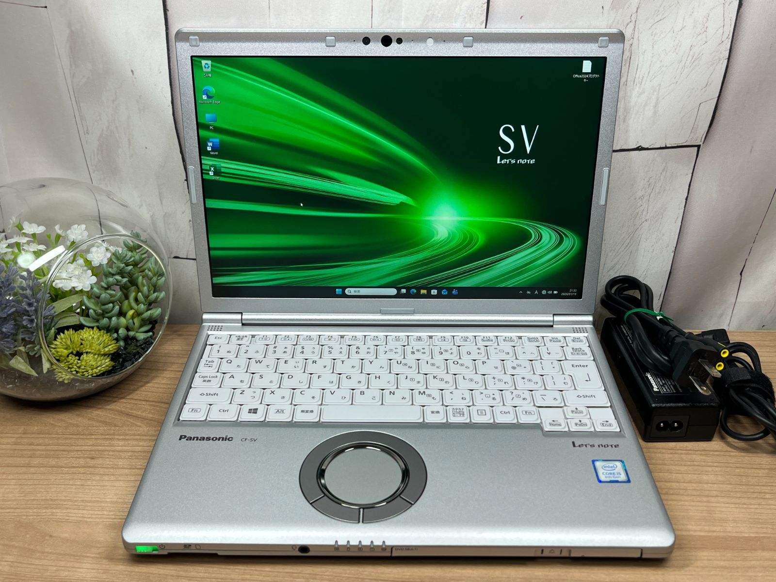 DVDモデル・美品＞0111 軽量 Panasonic レッツノート CF-SV8 8GB