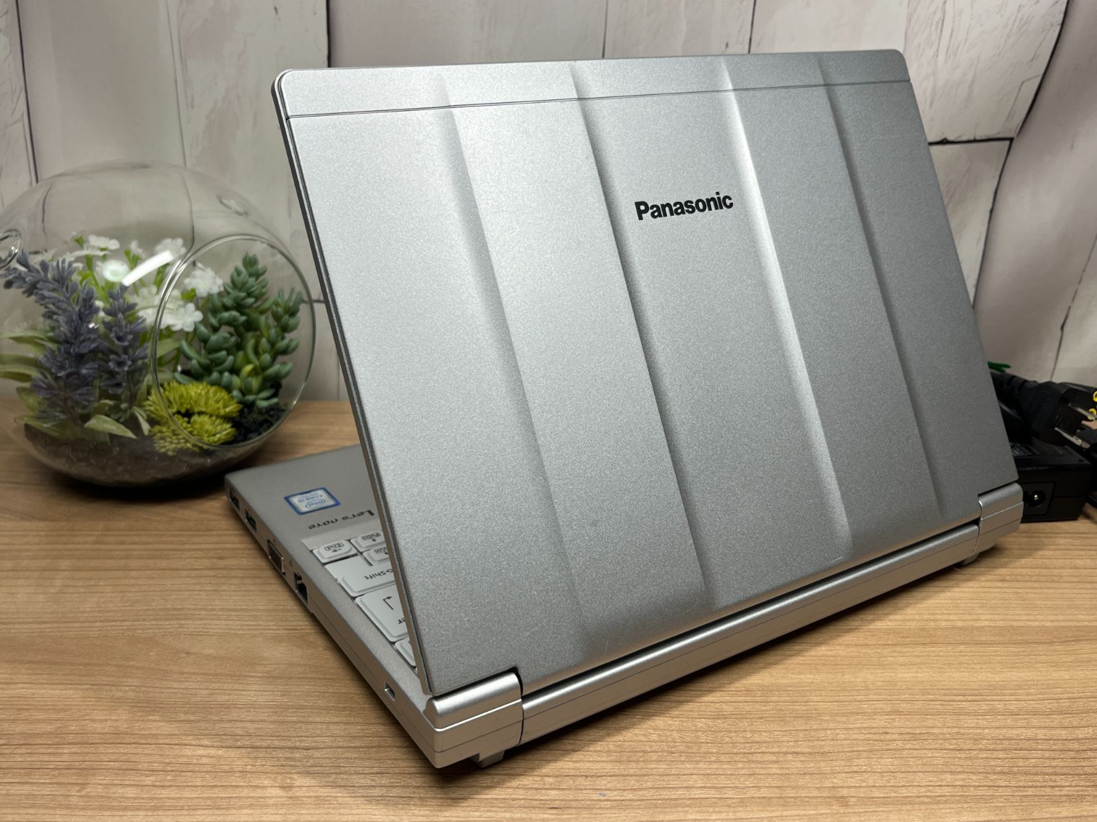 DVDモデル・美品>0111 軽量 Panasonic レッツノート CF-SV8 8GB DVDモデル・美品>0111 軽量 Panasonic レッツノート CF-SV8 8GB