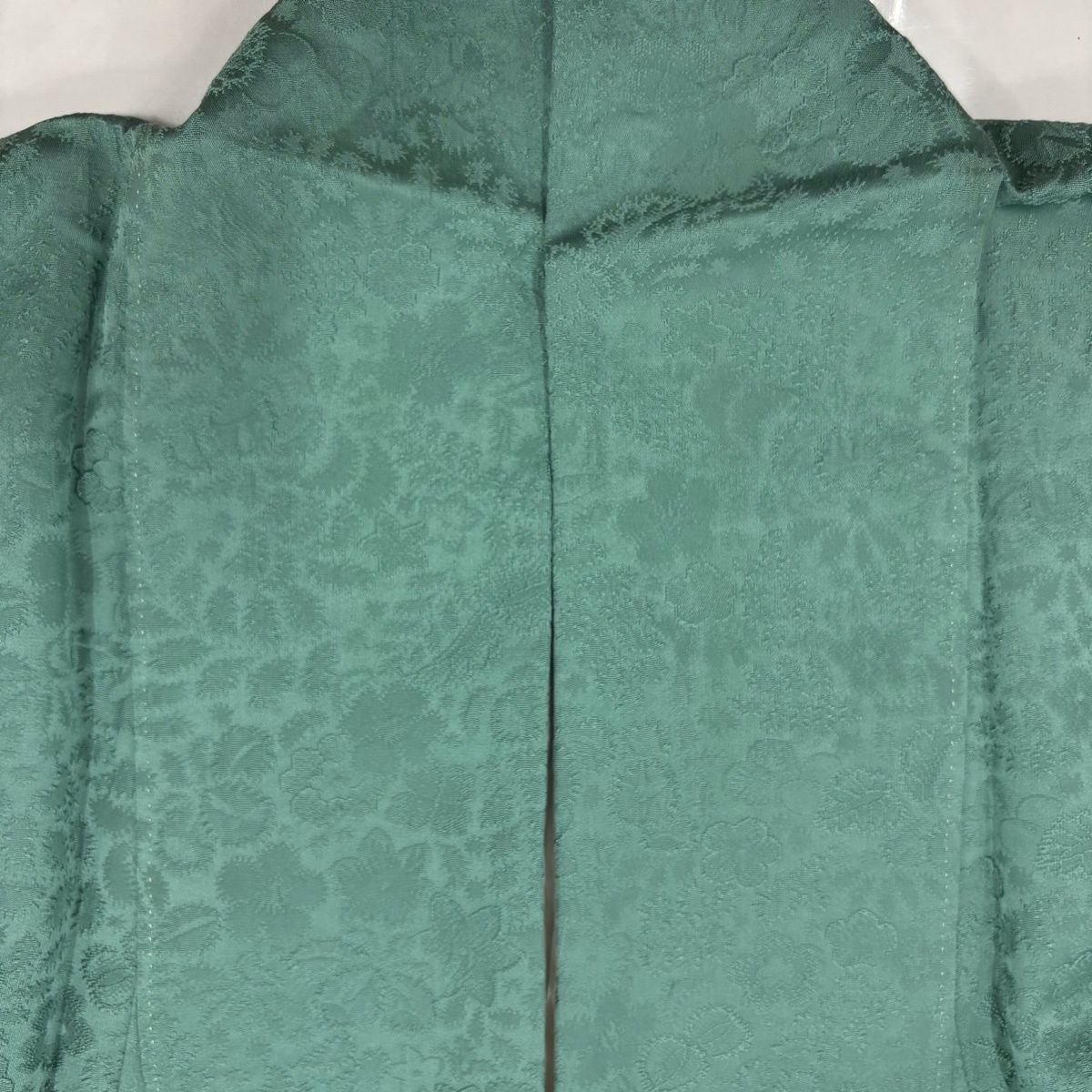 美品】 色無地 身丈158cm 裄丈64cm M 袷 地紋 薄緑 正絹 優品 一つ紋