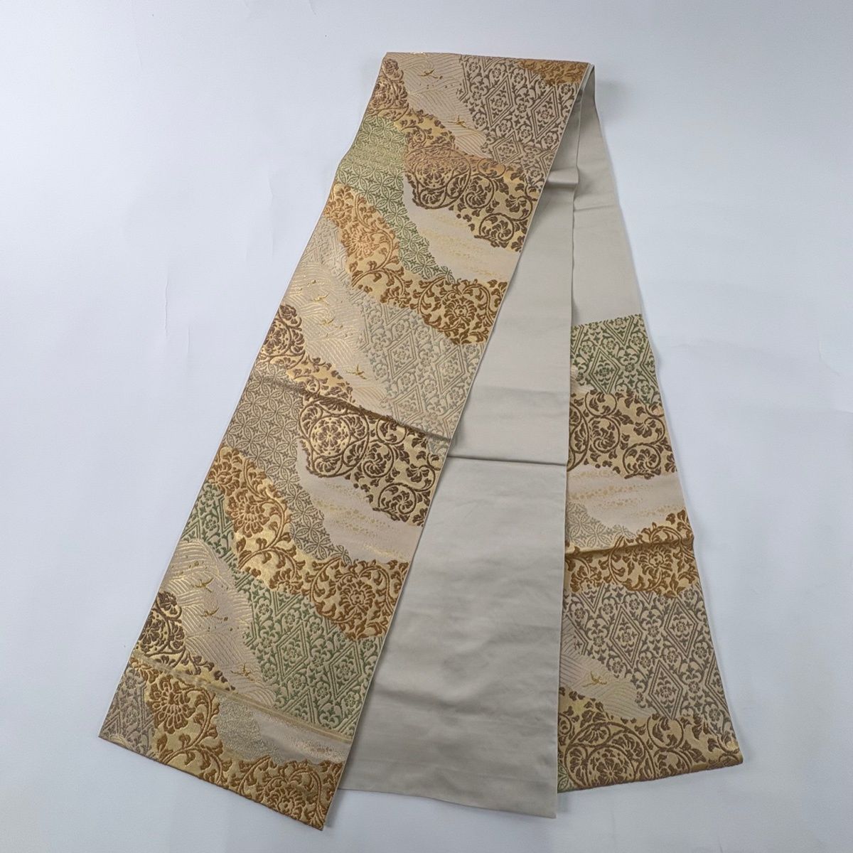 美品】 袋帯 秀品 川島織物 落款 花唐草 華文 箔 金糸 薄茶色 六通