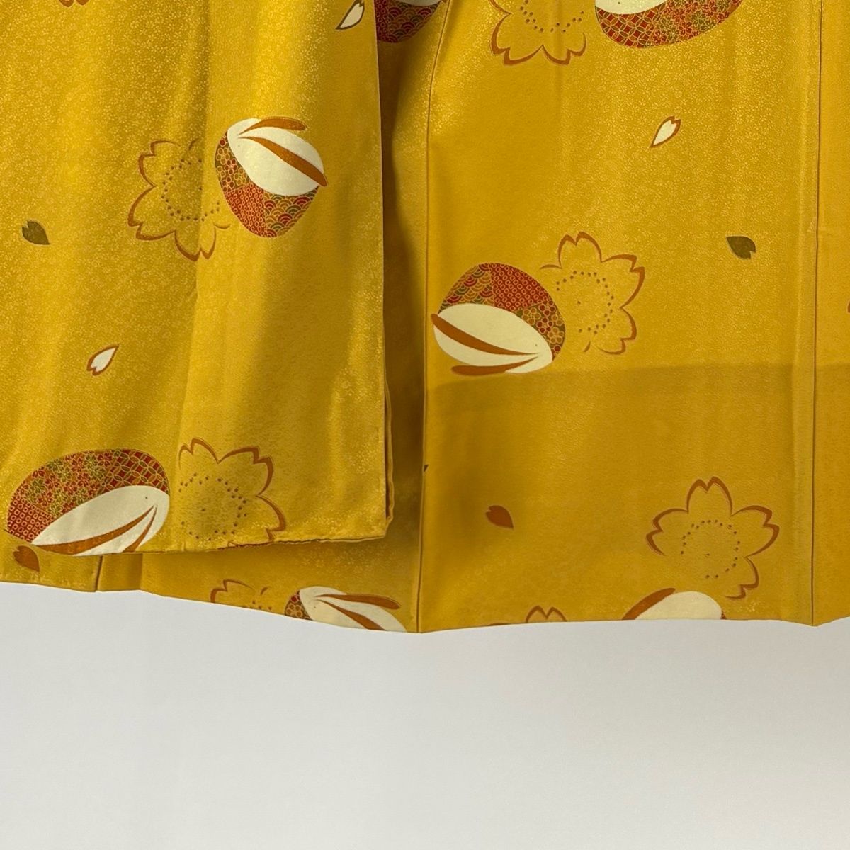 長襦袢 身丈124.5cm 裄丈66.5cm M 振袖用 ぽっくり 桜 山吹色 正絹 秀