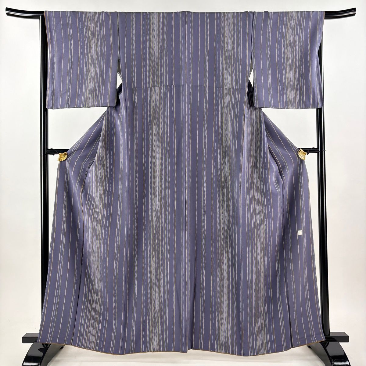 セール明日まで！　袷　小紋　子持ち縞　裄66.5cm 正絹　半衿付き 小紋 リサイクル着物 正絹 縮緬 袷 裄66.5cm 身丈159cm M ちょっと