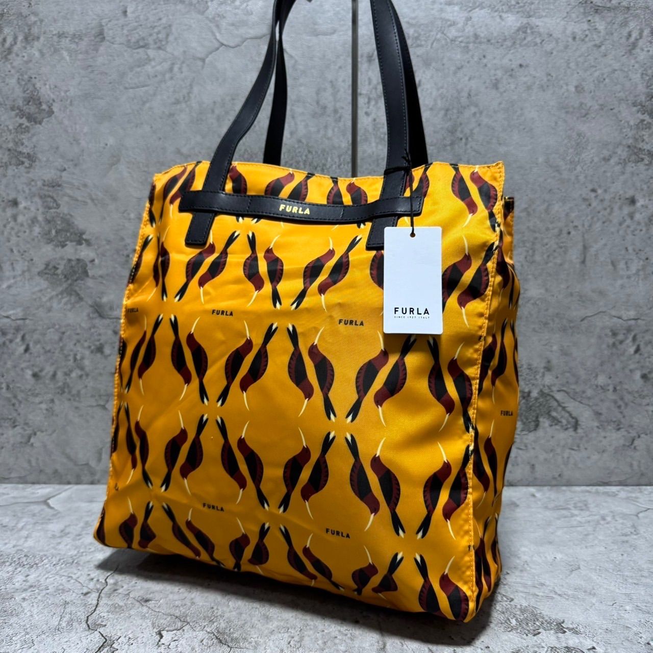新品未使用 現行 A4収納可 FURLA フルラ トートバッグ 肩がけ DIGIT L TOTE