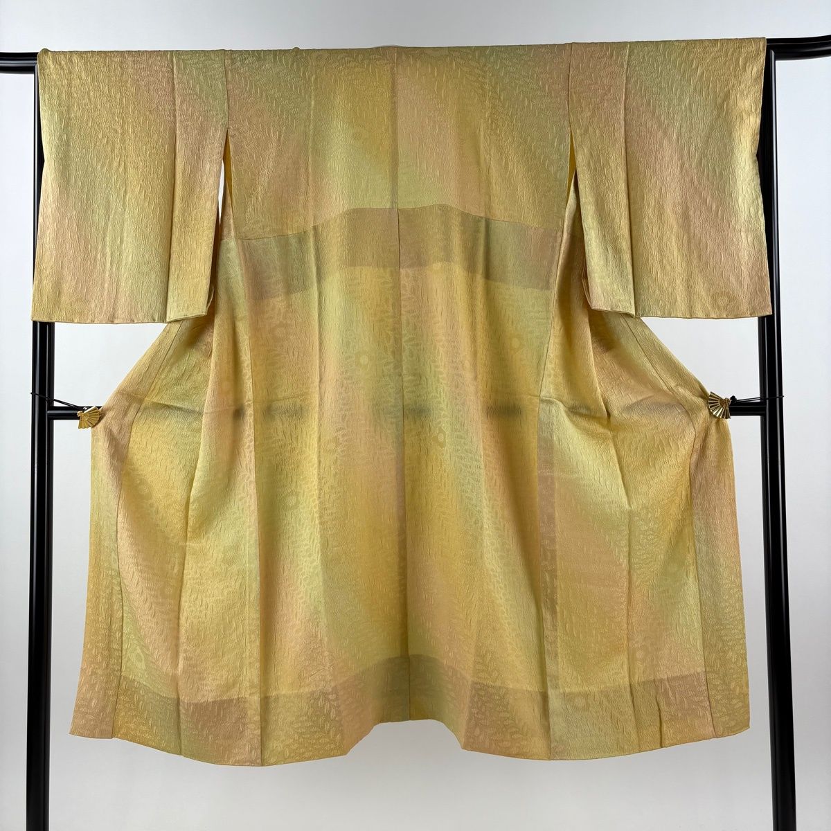 美品】 長襦袢 身丈128cm 裄丈66cm M やまと 地紋 ぼかし 黄色 正絹 秀