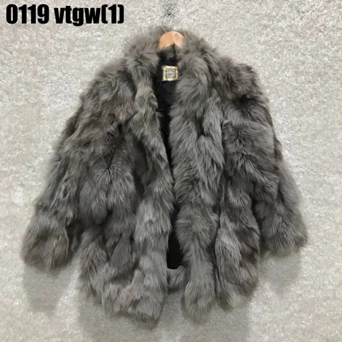 SAGA FOX スタイル グレー ファー コート F - メルカリ