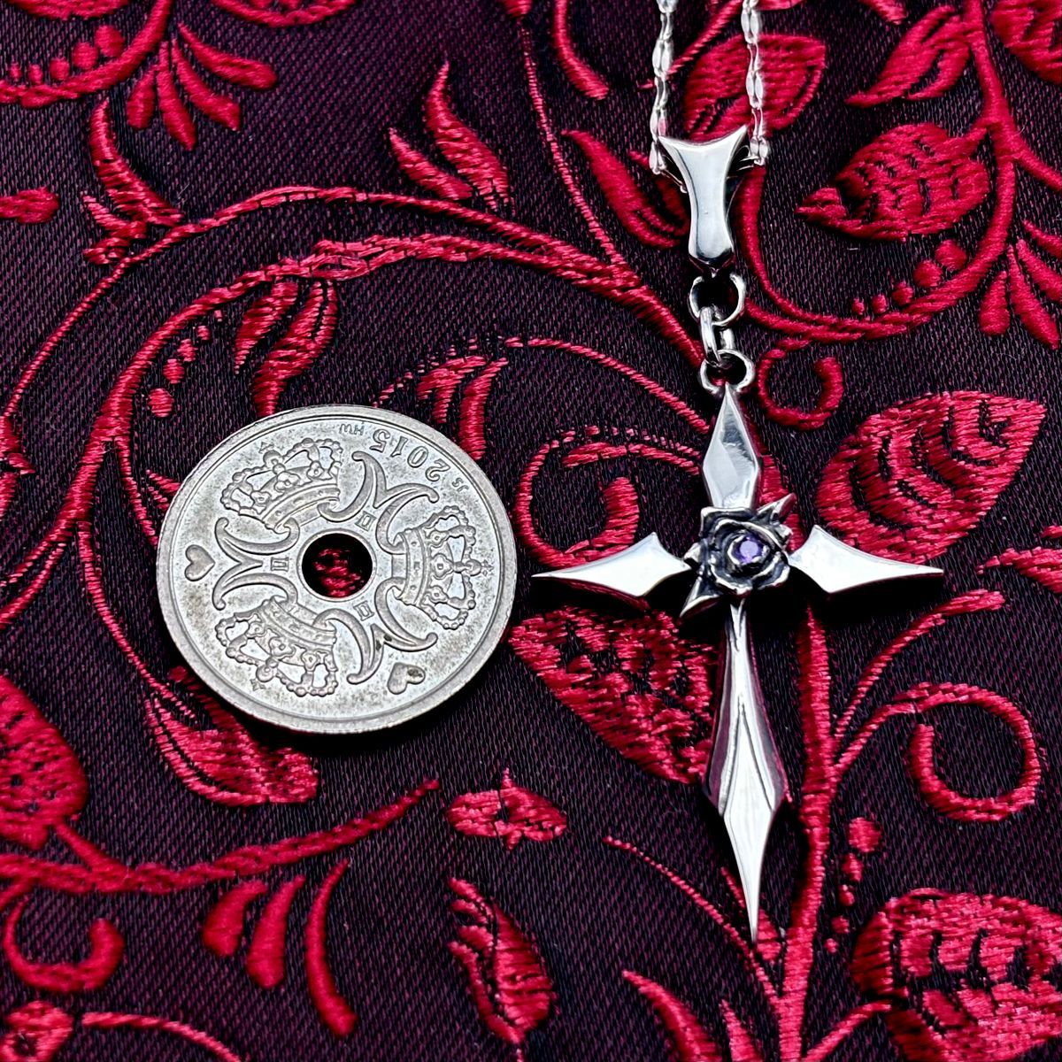 アメジスト 十字架ネックレス シルバー925 薔薇 新品 送料無料 - メルカリ