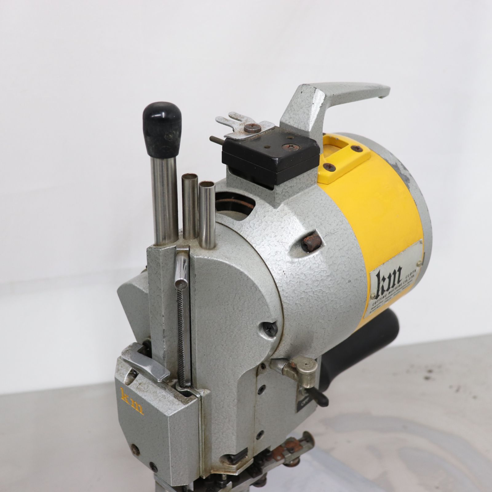 KM裁断機 ★布裁断★KS-EU★堅刃裁断機★纒め切り機械★カッティングマシーン KM裁断機 ☆布裁断☆KS-EU☆堅刃裁断機☆纒