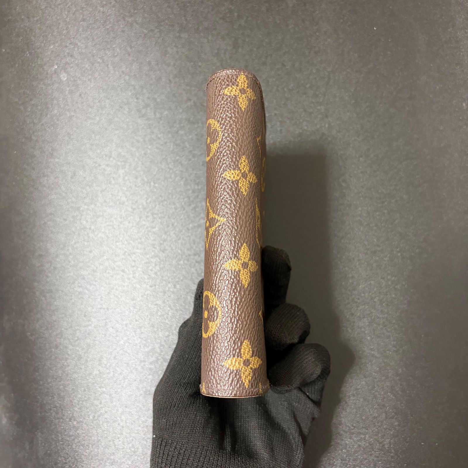 v84 ポルト モネ ビエ トレゾール ポルトフォイユ トレゾール