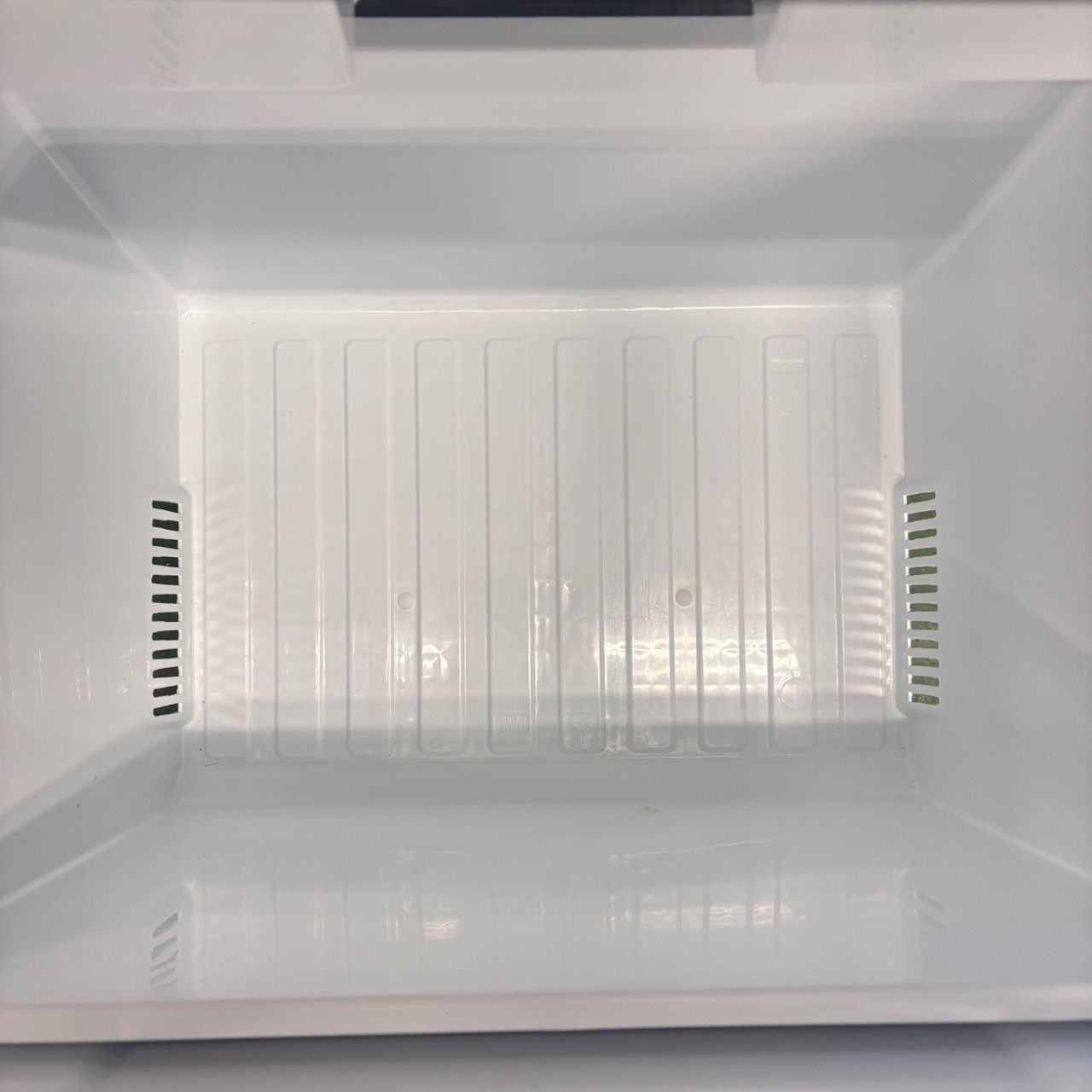 594 2023年製 三菱 大型冷蔵庫 300L強 自動製氷 小型 家庭用 右開き