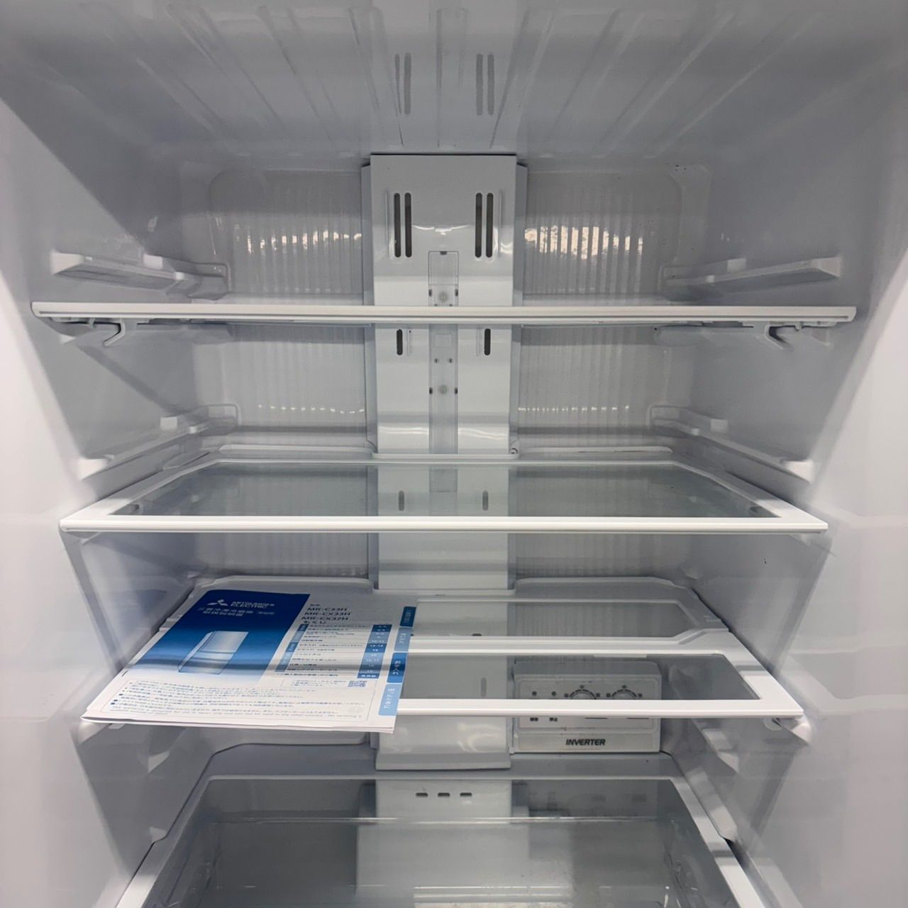594 2023年製 三菱 大型冷蔵庫 300L強 自動製氷 小型 家庭用 右開き