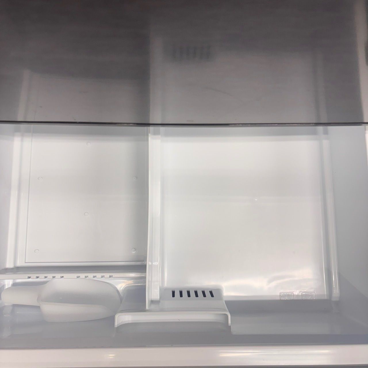 594 2023年製 三菱 大型冷蔵庫 300L強 自動製氷 小型 家庭用 右開き