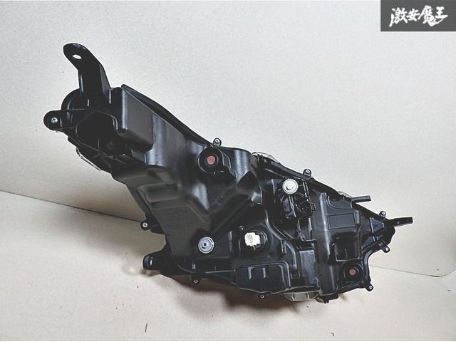 TOYOTA トヨタ 純正 MXPA10 MXPA15 MXPH10 MXPH15 ヤリス LED ヘッド