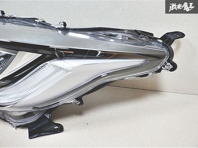 TOYOTA トヨタ 純正 MXPA10 MXPA15 MXPH10 MXPH15 ヤリス LED ヘッド