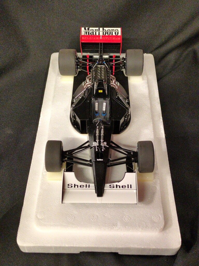 AUTOart 1/18 オートアート・コンポジットモデル マクラーレン ホンダ