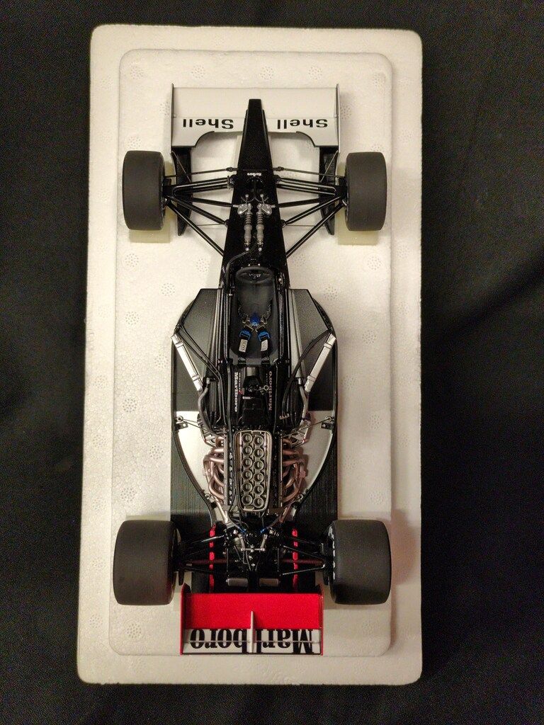 AUTOart 1/18 オートアート・コンポジットモデル マクラーレン ホンダ