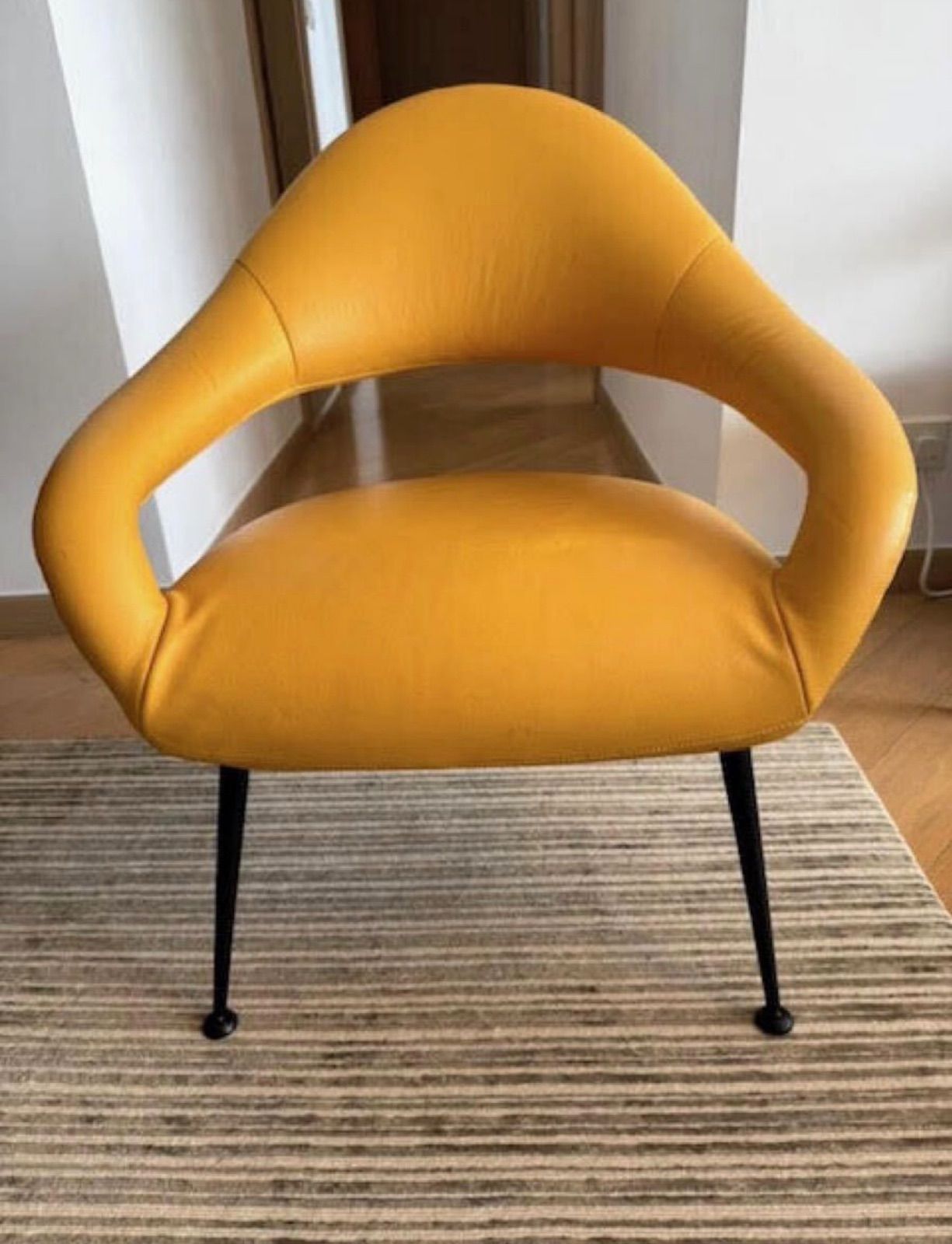 一点物！早い者勝ち！Poltrona Frau レティツィア Letizia アーム