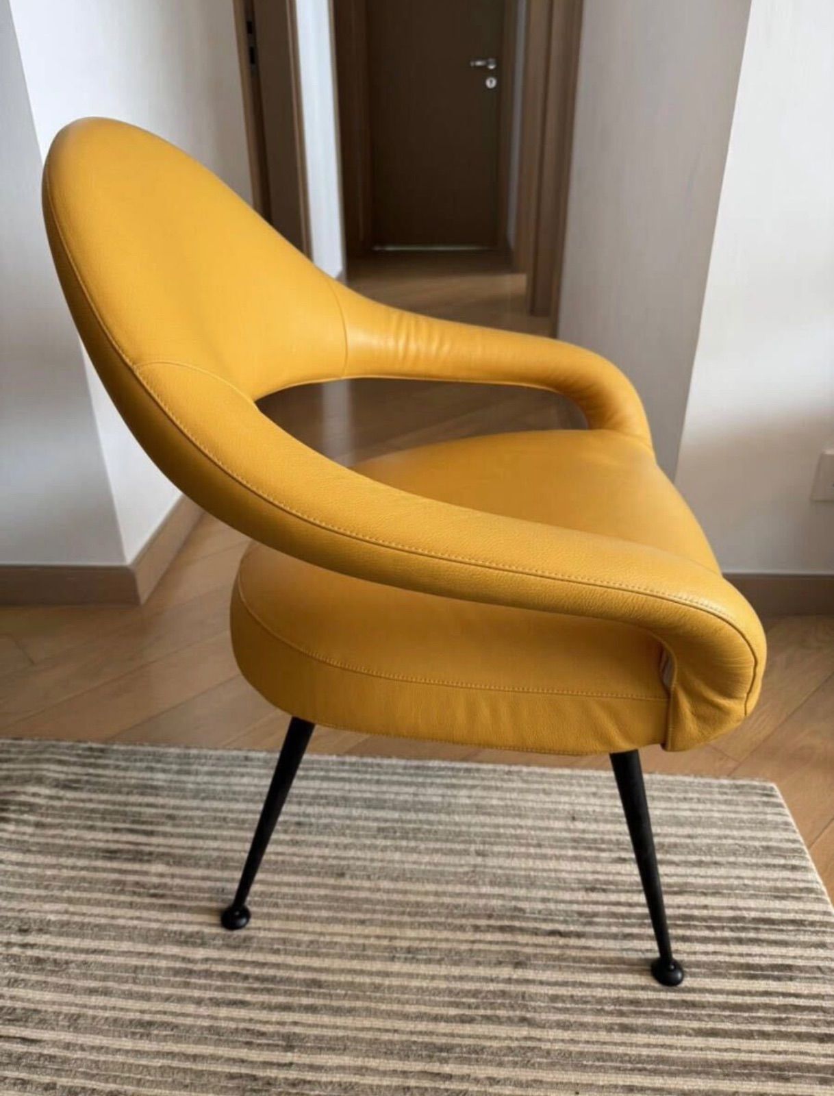 一点物！早い者勝ち！Poltrona Frau レティツィア Letizia アーム