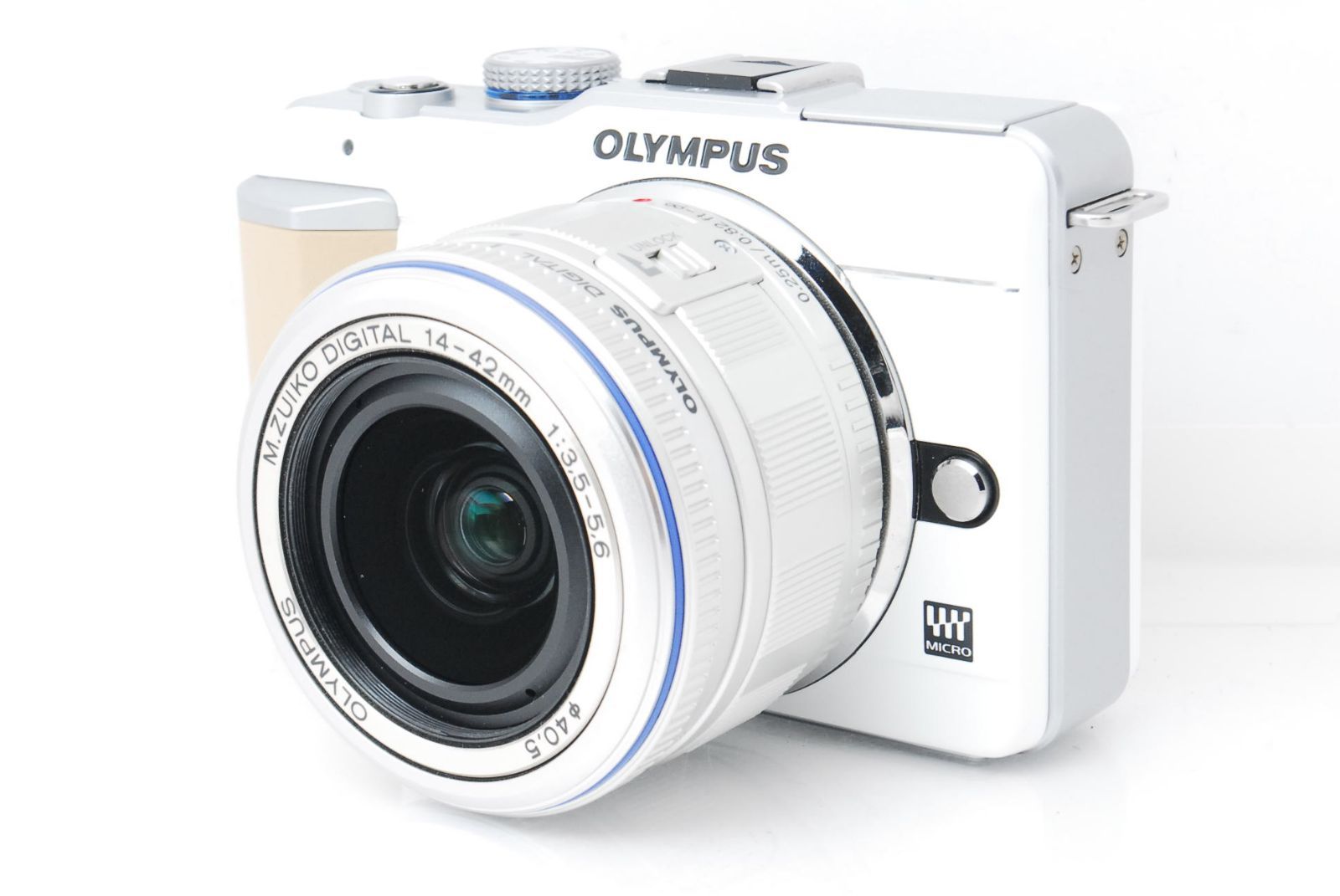 ☆コンパクトで可愛いカメラ♪ショット数3402回！スマホ転送