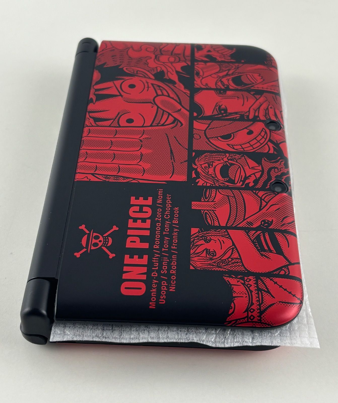 ワンピワース3DSソフト　プラス　3DS本体 ほぼ新品 ニンテンドー 3DSLL 本体 ワンピース ルフィレッド