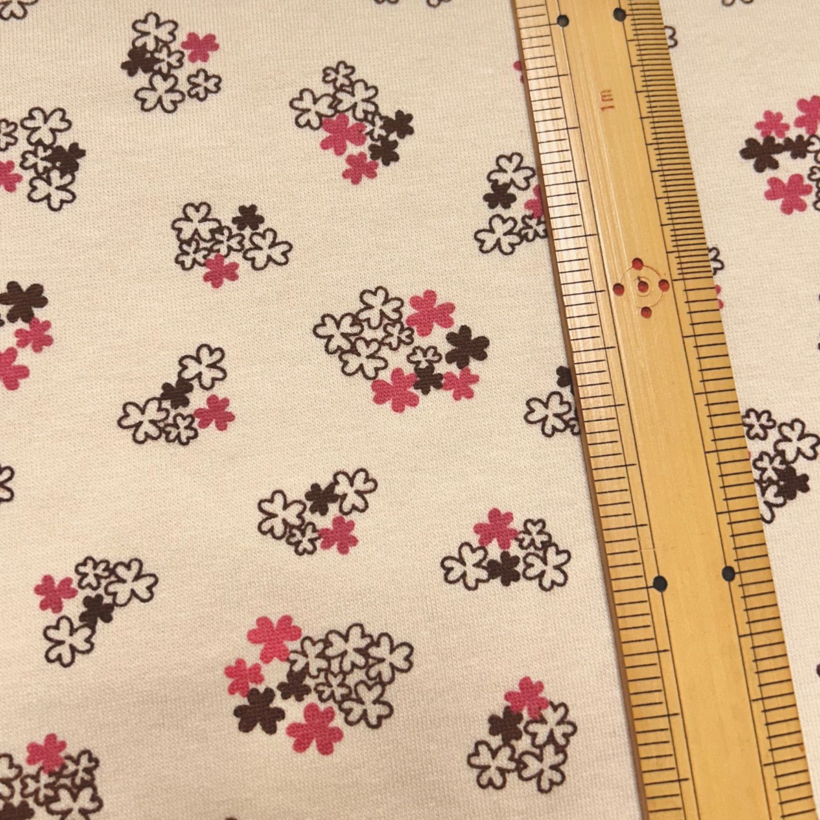 小花柄ミニ裏毛ニット生地 - メルカリ