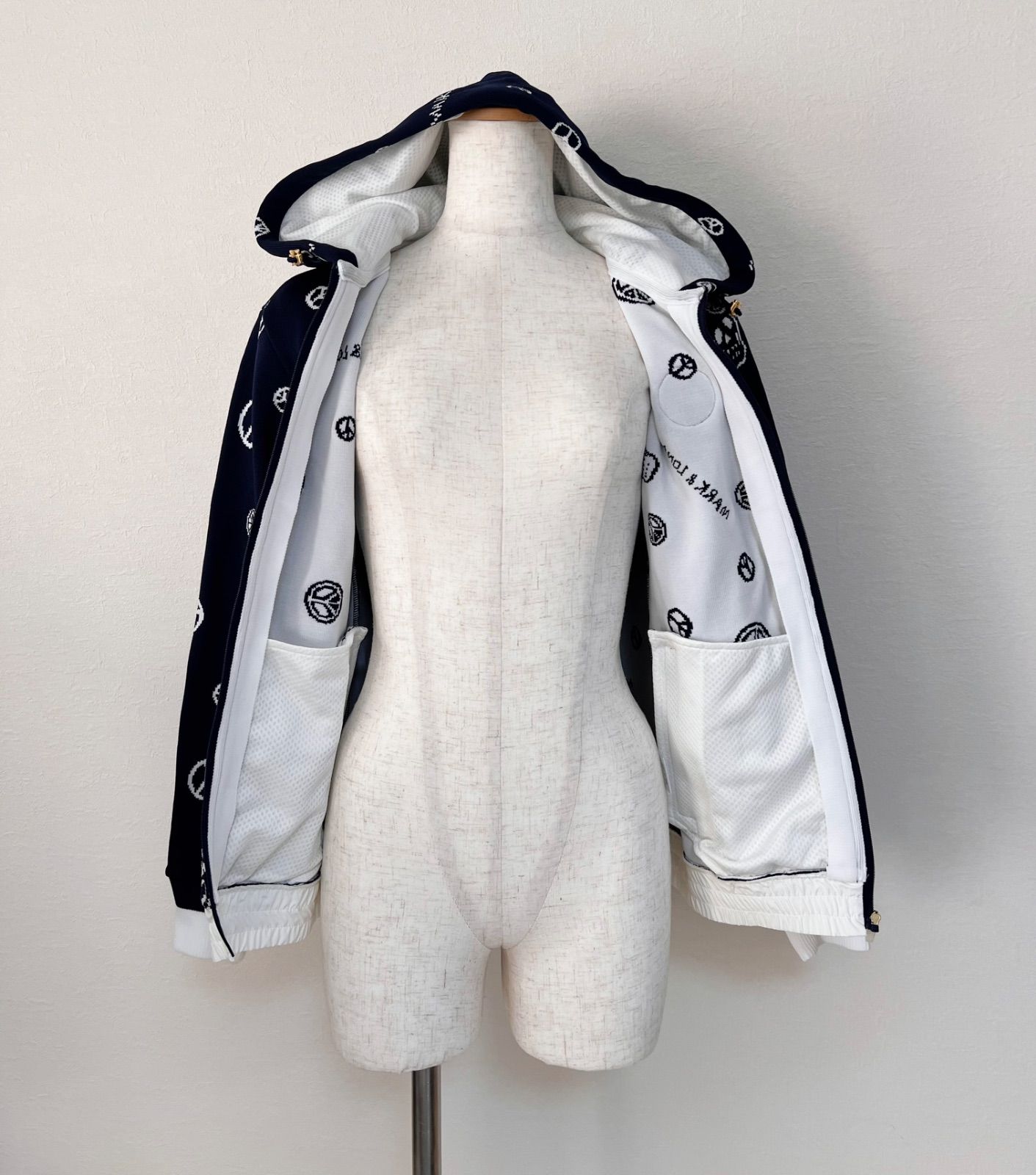 MARK&LONA マークアンドロナ ジップパーカー M フード付き - メルカリ